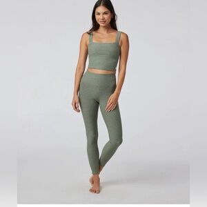 Vuori Charcoal Legging